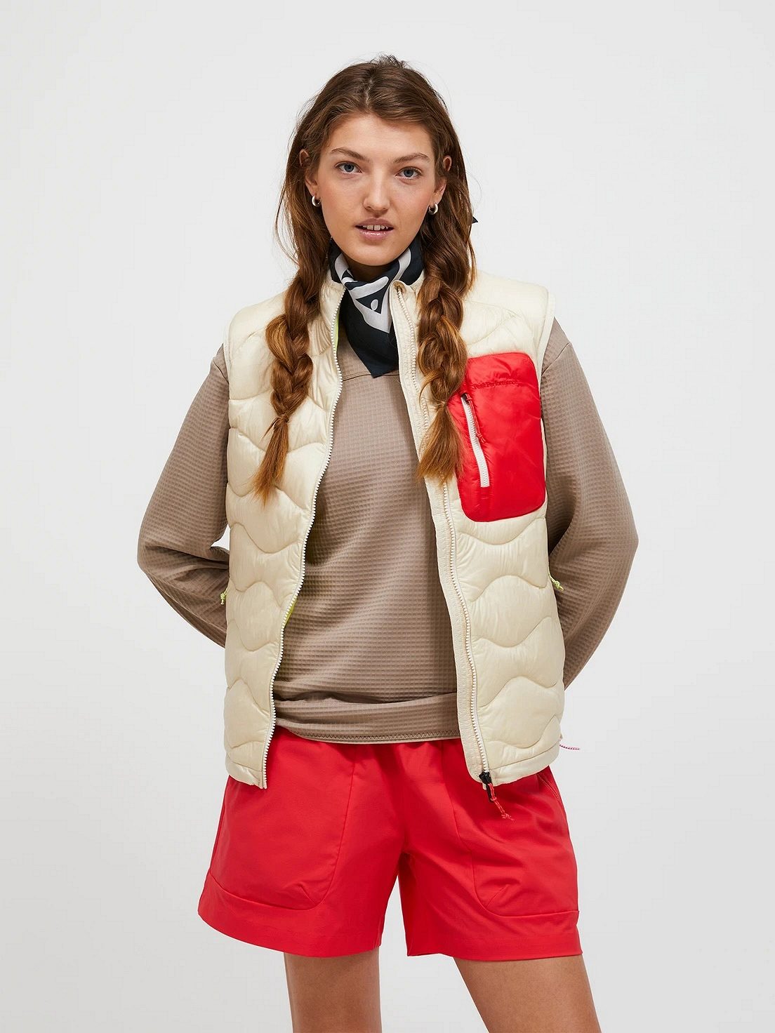 PEAK■Women Lightweight Hooded Down Vest■送料込 Helium Down Vest Women | Peak Performance